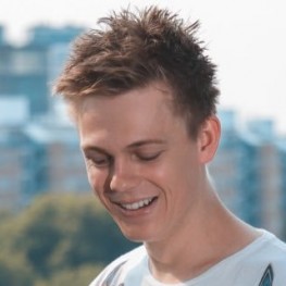 Caspar Lee